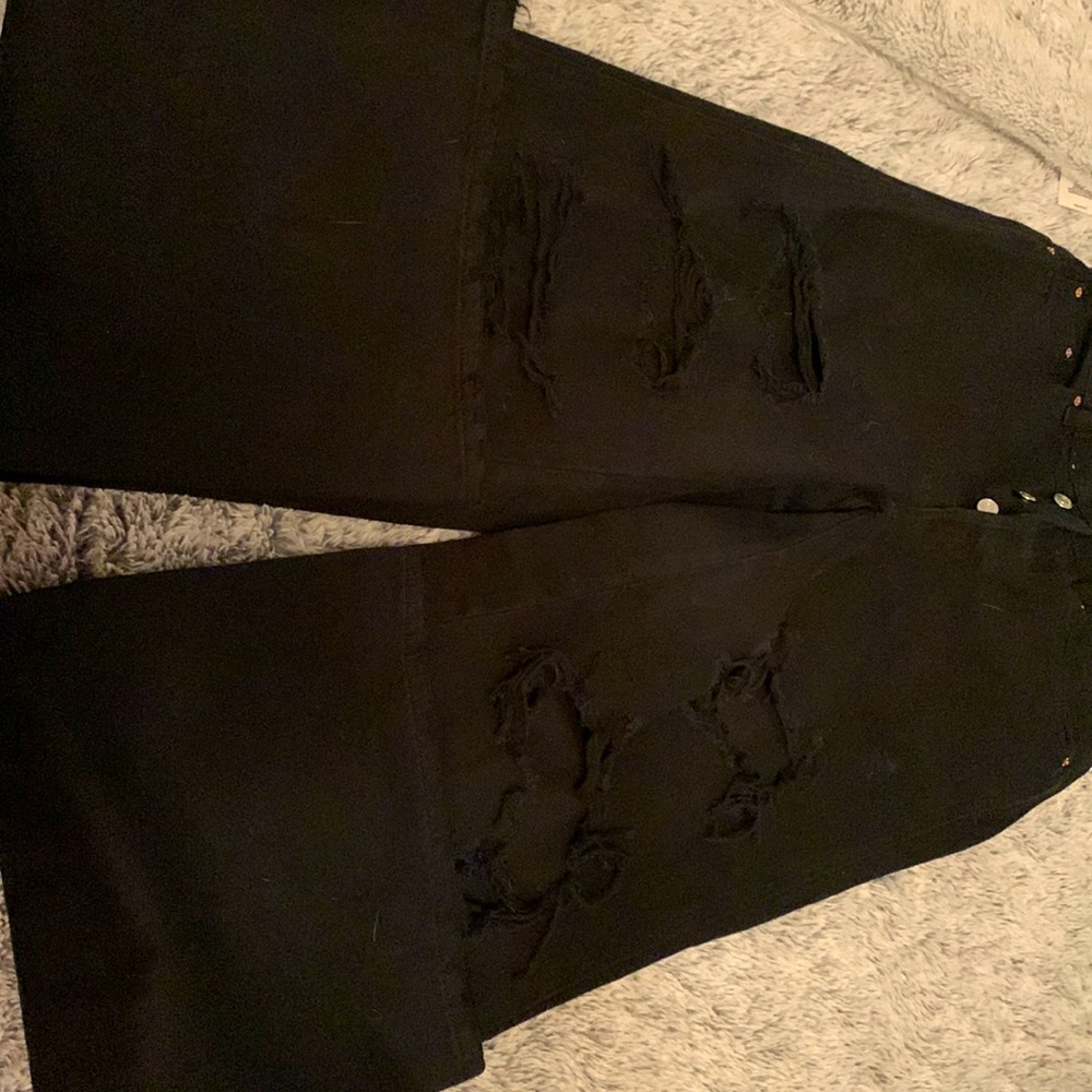 Women’s black baggy jeans